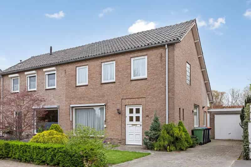 Tweekapper Engelen Ruime Tuin 3 Slaapkamers Garage