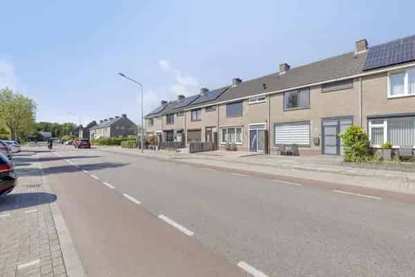 Tussenwoning 4 slaapkamers tuin garage HR++ beglazing