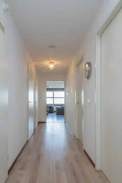 Ruim 3-kamer appartement Porthos met privé parkeerplaats