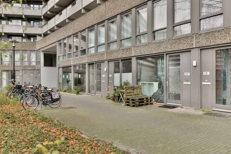 Appartement te koop Amsterdam Kleiburg 4-kamer begane grond terras
