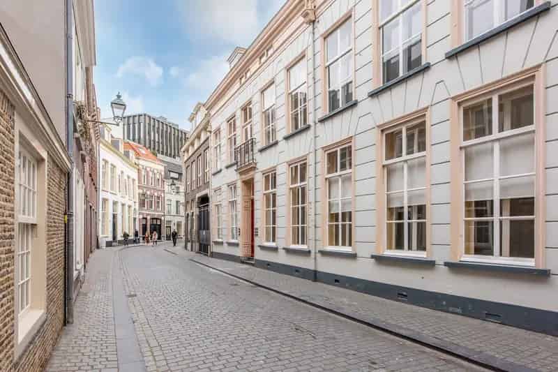 Appartement Breda: 3 kamers, 2 dakterrassen, parkeerplaats