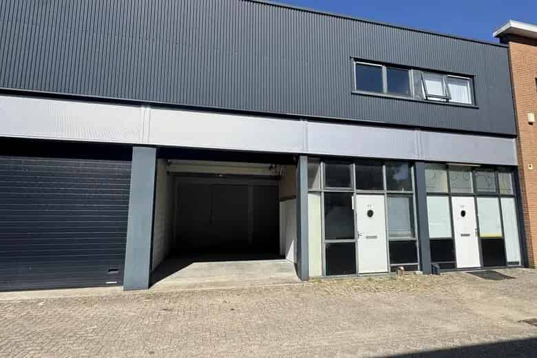 60 m2 bedrijfsruimte te huur in Uithoorn