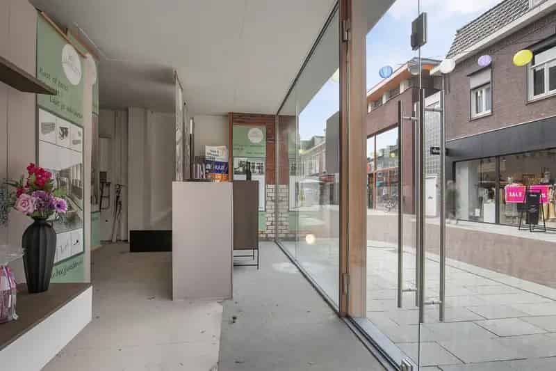 Winkel te Huur Venray Grotestraat 73 326m2 A1 Locatie