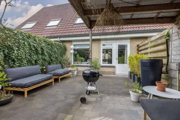 Huis Te Koop , 14, De Pikstiennen, Houtigehage, Fryslân