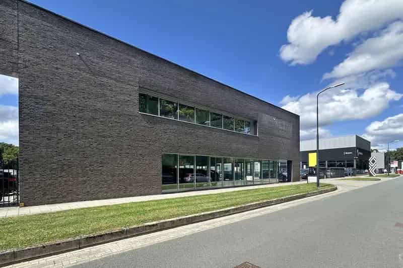 Bedrijfshal Bilthoven | Zoek bedrijfshallen te huur: C. de Haasweg 88 3721 TK Bilthoven 