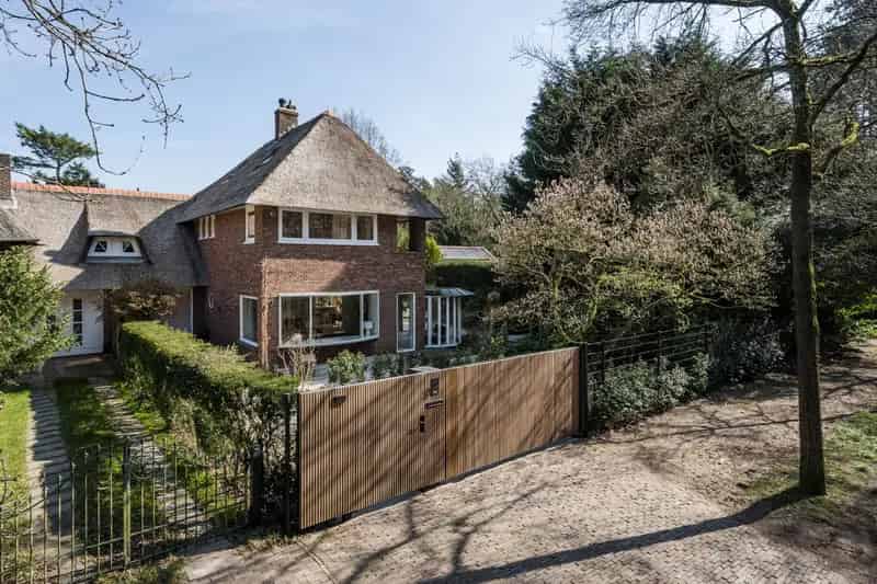 Luxe Villa te Koop in Aerdenhout 6 Slaapkamers Grote Tuin