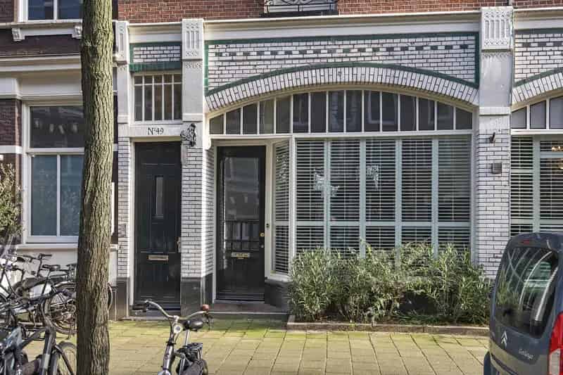 Ruime Benedenwoning 120m2 De Pijp Tuin Terras