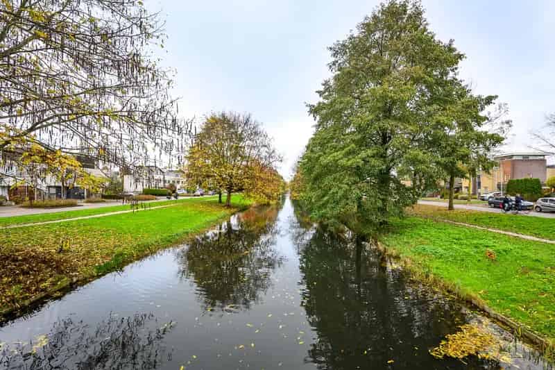 Royale Hoekwoning met Garage Almere Stad