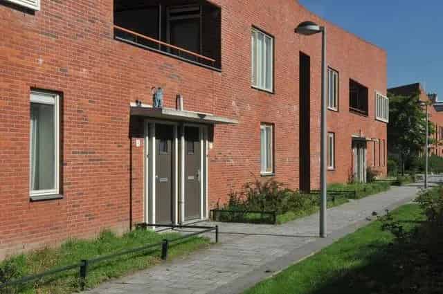 Woningruil Rokkeveen: Gelijkvloerse woning met balkon en tuin