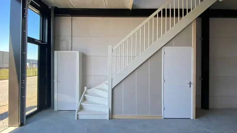 Bedrijfshal te koop Veenendaal 132m2 Het Ambacht