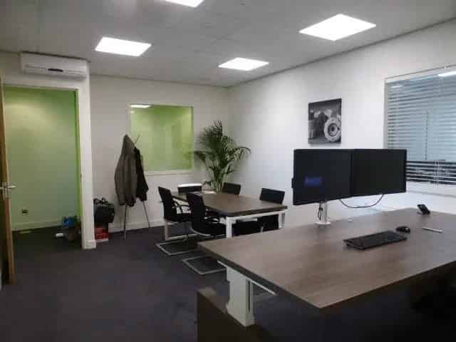 Bedrijfsruimte te huur Harmelen 124m2 Kantoor Airco Krachtstroom