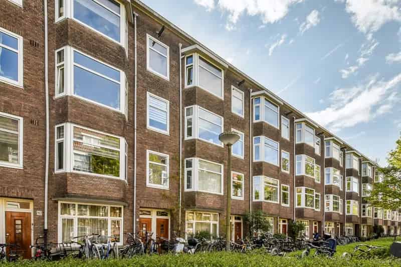 Amsterdamse Baarsjes: Licht appartement 56m²  Balkon & Extra Kamer