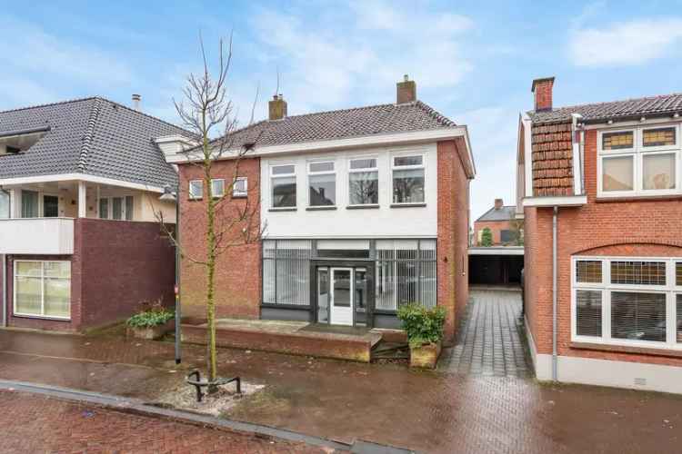 Kantoorruimte met Bovenwoning te Koop in Borne