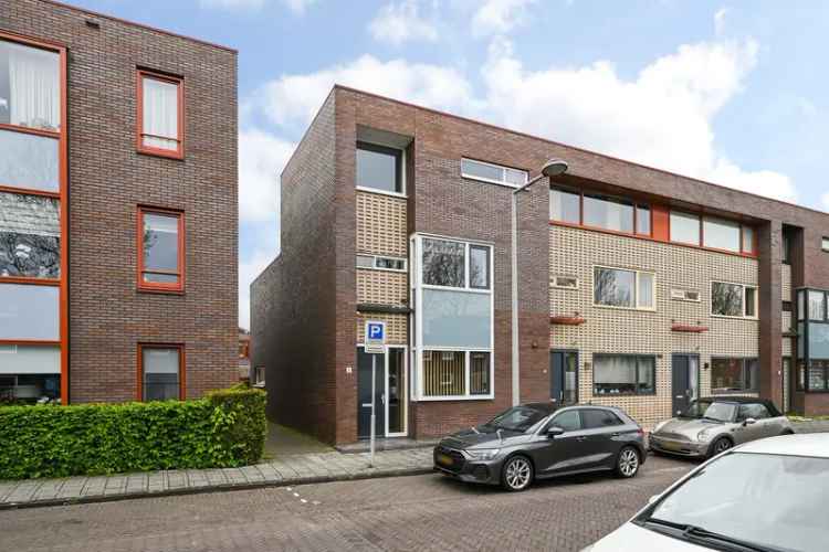 Huis te koop: Jacobsmantelstraat 1 2492 SL Den Haag 