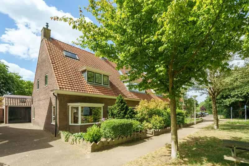 Jaren 30 Hoekwoning Wageningen Garage Berging 3 slaapkamers