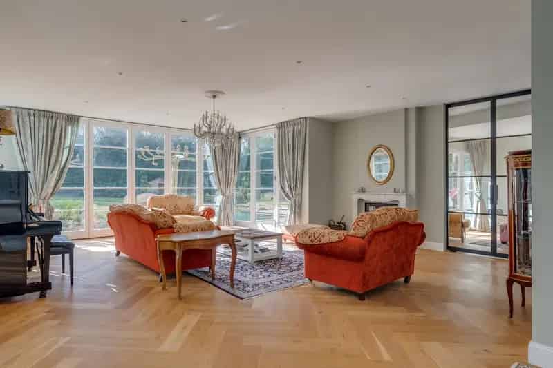 Luxe Villa te Koop in Crailo Ruime Tuin Zwemvijver Guesthouse