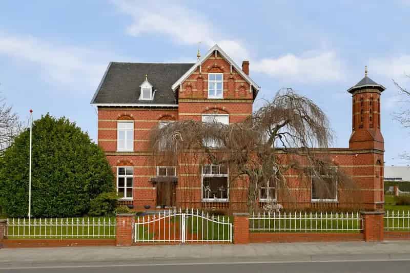 Villa Maria Rijksmonument Tegelen 483m2 Kantoor 11 Parkeerplaatsen
