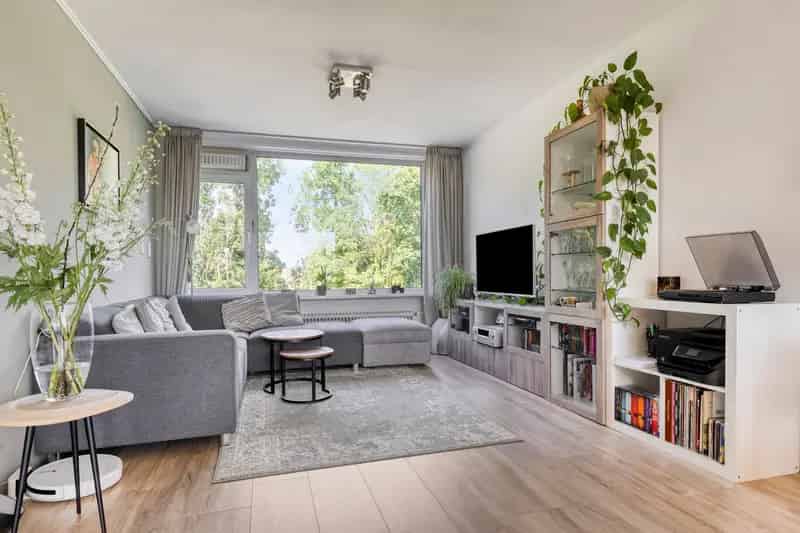 Appartement te koop Weesp Sportparklaan: Licht en ruim appartement met balkon