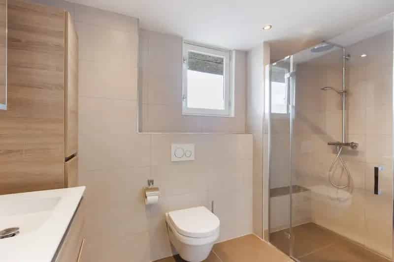 Moderne Split-Level Woning Zoetermeer  - 3+2 Slaapkamers - Luxe Keuken - Diepe Tuin