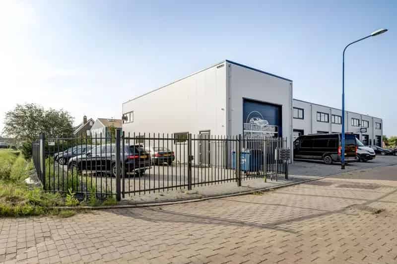 Bedrijfshal Stavenisse | Zoek bedrijfshallen te koop en te huur: Pilootweg 11 4696 RJ Stavenisse 