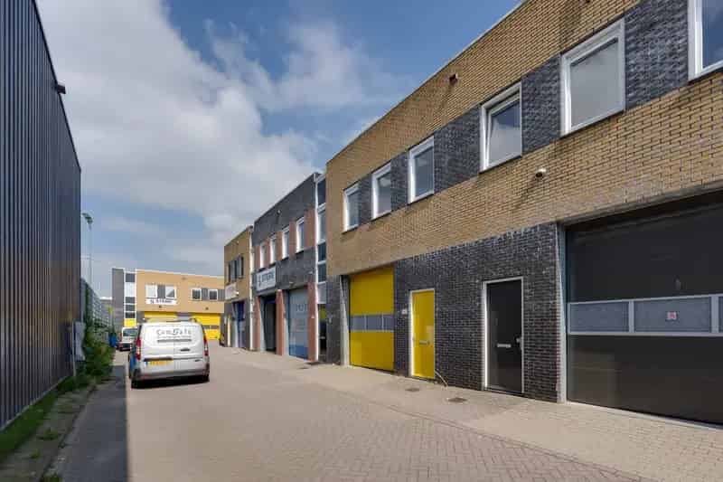 Bedrijfshal te huur Volendam 270m2 Julianaweg