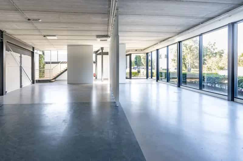 Bedrijfshal te Huur Tilburg 158-908m2 Kantoor 567m2