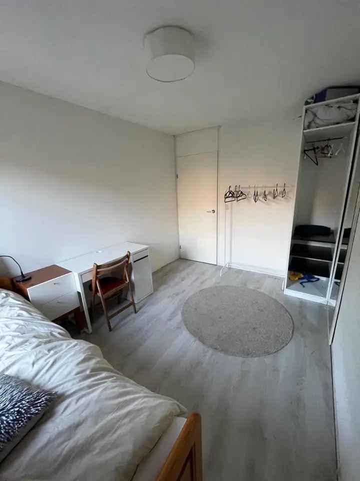 Kamer Centrum - Gemeubileerd - Nabij Centraal Station