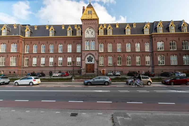 Appartement Tilburg: Instapklaar 1 Slaapkamer Gemeubileerd