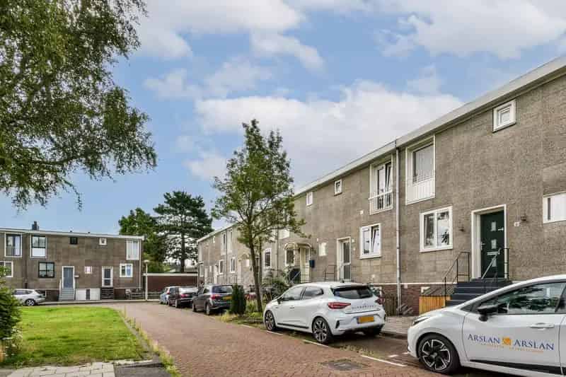 Huis te koop Amsterdam Noord NDSM: 4 slaapkamers, studio, tuin