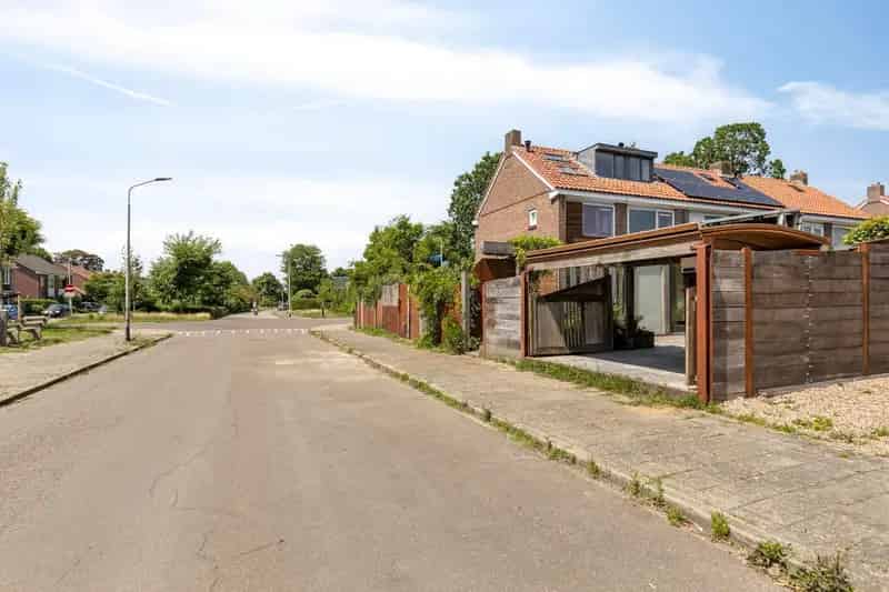 Nijmegen Ruime 5 Slaapkamer Hoekwoning Nabij Heumensoord