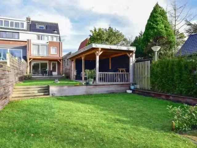 Hoekwoning Badhoevedorp: Rust Privacy Nabij Amsterdam