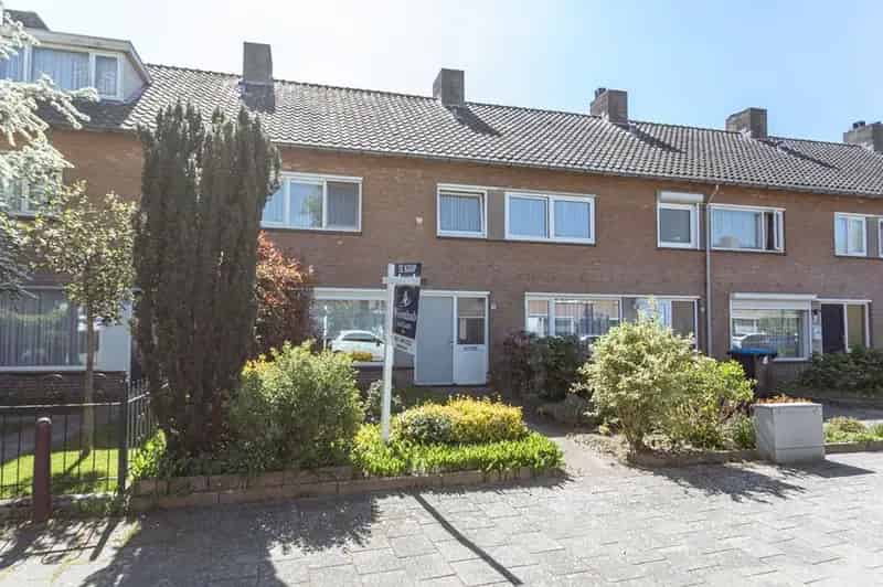 Gezinswoning Tongelre 4 slaapkamers tuin garage energielabel B