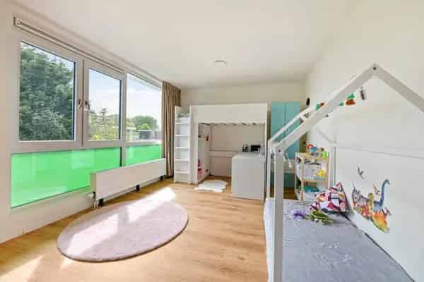 Te huur: Ruim 6-slaapkamerhuis Buitenveldert nabij Amsterdam