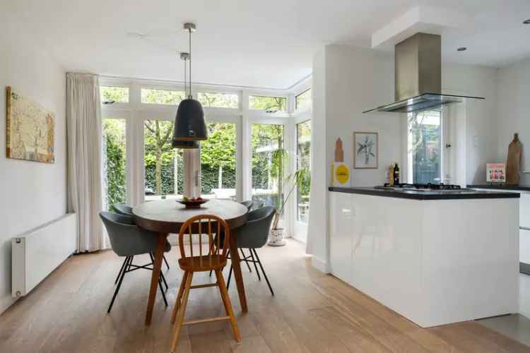 Jaren 30 Hoekwoning Bilthoven 4 slaapkamers Ruime Tuin