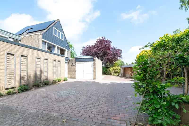 Huis te koop Apeldoorn 6 slaapkamers 2 badkamers