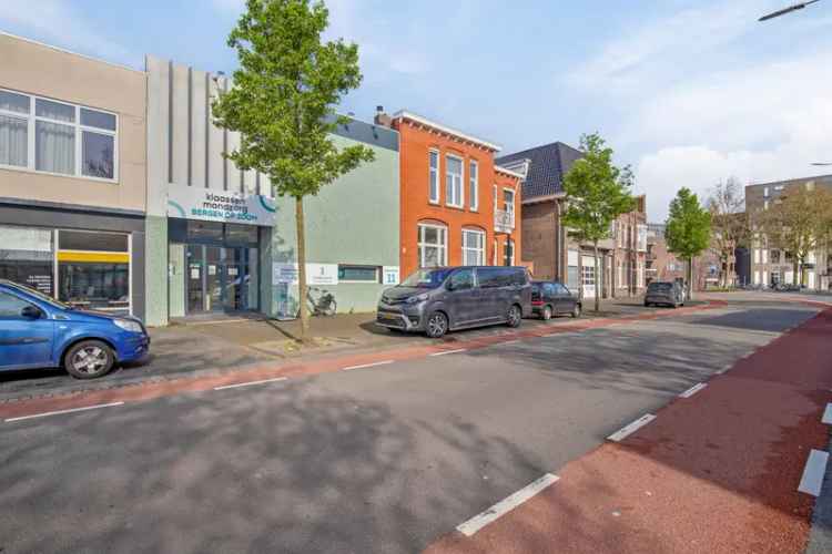 Kantoor Bergen op Zoom | Zoek kantoren te huur: Stationsplein 11 4611 BX Bergen op Zoom [funda in business]