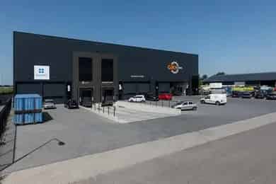 Bedrijfsruimte 2100m2 te huur Veen