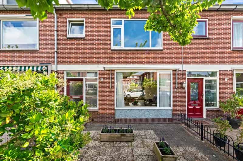 5-kamer Tussenwoning Den Hoorn Ruime Tuin 4 slaapkamers