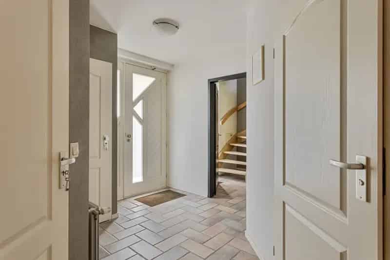 Luxe Villa in Roermond: Ruime gezinswoning met privacy