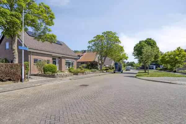Royale Vrijstaande Villa in Oosterland met 4 slaapkamers en Grote Garage