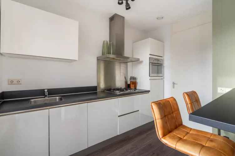 3 Kamer Appartement Rhoon  2 Slaapkamers Balkon 2 Parkeerplaatsen