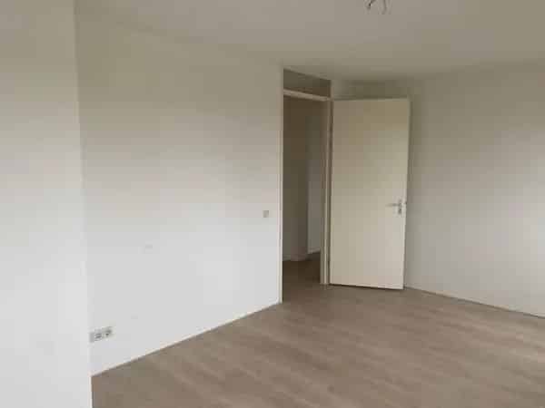 Luxe 4-kamerappartement Amsterdam Zuidoost Nabij Winkelcentrum Metro