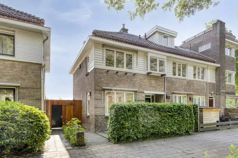 Lichtrijke woning nabij Amsterdamse Bos