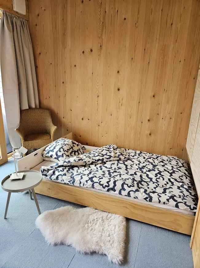 Zelfstandige Studio te Huur in Coöperatie