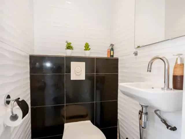 Ruime 4 Slaapkamers Woning te Almere Filmwijk Nabij Weerwater