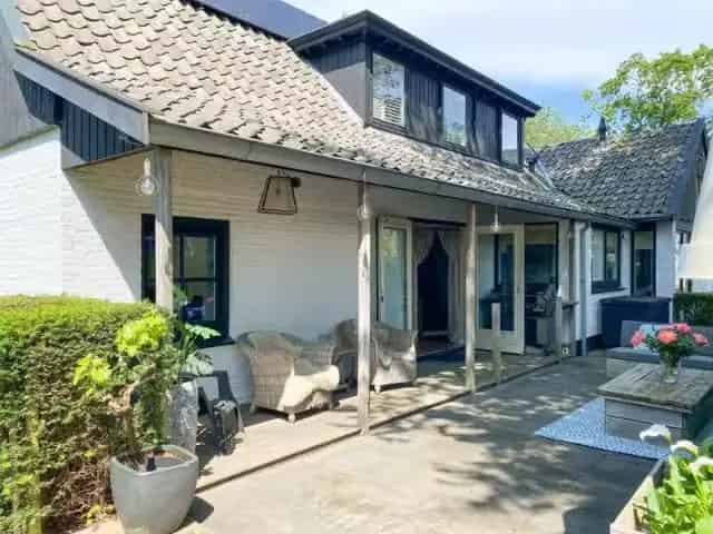 Vrijstaand huis Bergen NH Ruime tuin Gastenverblijf