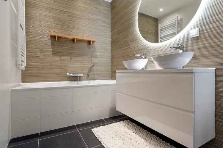 Huis te koop Hoofddorp: Luxe 5-kamer woning met 2 parkeerplaatsen