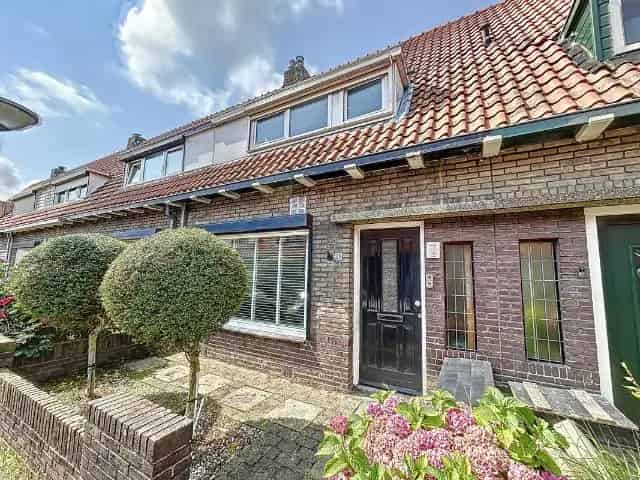 Jaren 30 woning Terneuzen: Domotica, 3 slaapkamers, centrale ligging