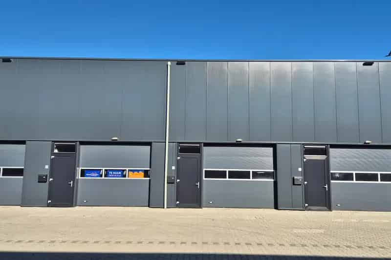 Bedrijfshal Steenwijk 52m2 te huur