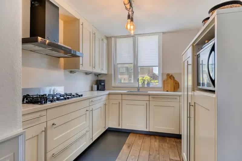 Royaal Uitgebouwd Woonhuis 4 Slaapkamers Nieuwe Badkamer Zonnige Tuin